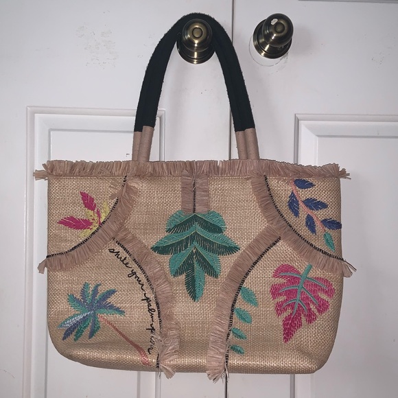 Stella & Dot Handbags - Stella & Dot Woven Embroidered Straw Beach Bag